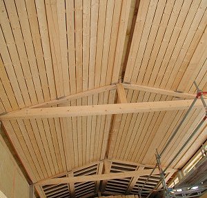 Holzdecke in der Garage